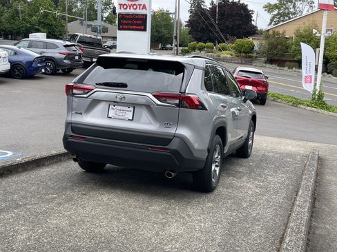 Certified 2024 Toyota RAV4 XLE w/ Convenience Package AWD/4WD image 7