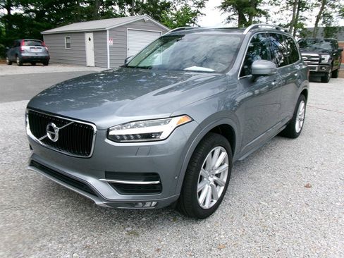 Used 2016 Volvo XC90 T6 Momentum w/ Momentum Plus Package AWD/4WD image 1