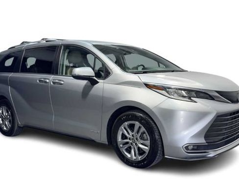 Used 2021 Toyota Sienna Limited FWD image 7