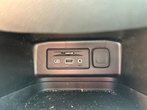 Used 2024 Chevrolet Equinox RS w/ RS Leather Package AWD/4WD image 30