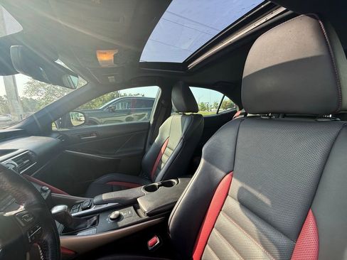 Used 2019 Lexus IS 300 RWD image 7