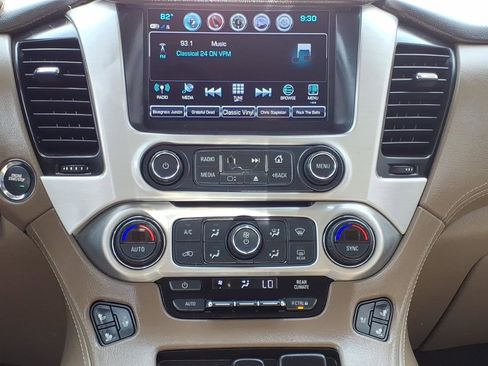 Used 2017 GMC Yukon SLT w/ Open Road Package AWD/4WD image 6
