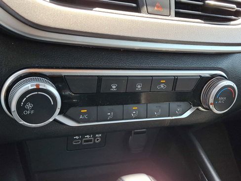 Used 2024 Nissan Altima 2.5 SR FWD image 16