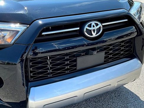 Used 2022 Toyota 4Runner TRD Off-Road Premium image 28