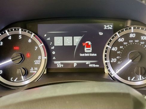 Used 2023 Toyota Highlander XLE AWD/4WD image 14