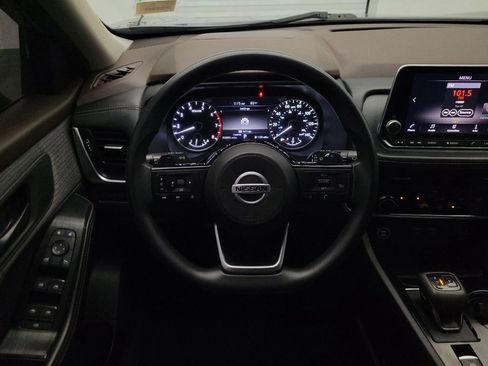 Used 2021 Nissan Rogue S FWD image 22