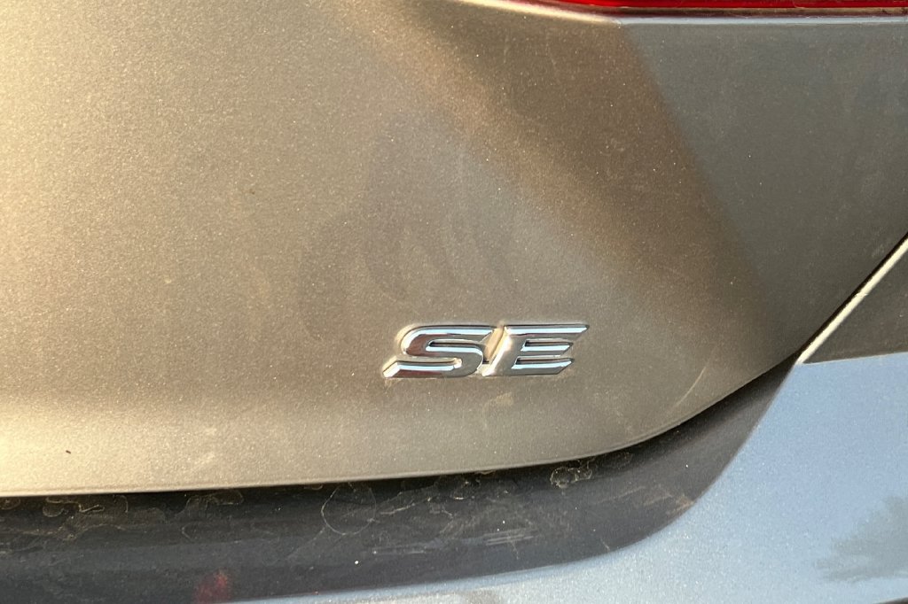 Certified 2025 Toyota Camry SE FWD image 9