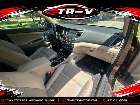 Used 2017 Hyundai Tucson SE Plus AWD/4WD image 15