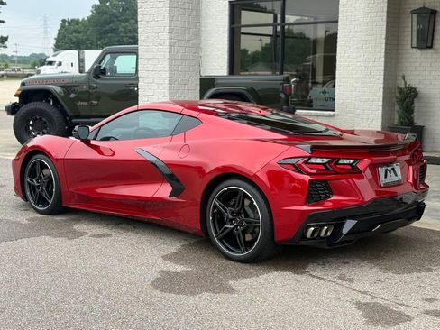 Used 2022 Chevrolet Corvette Stingray Preferred Cpe w/ Battery Protection Package RWD image 9