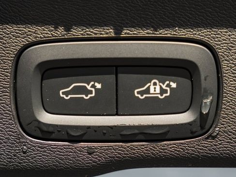 New 2026 Volvo XC60 B5 Ultra w/ Protection Package Premier image 10