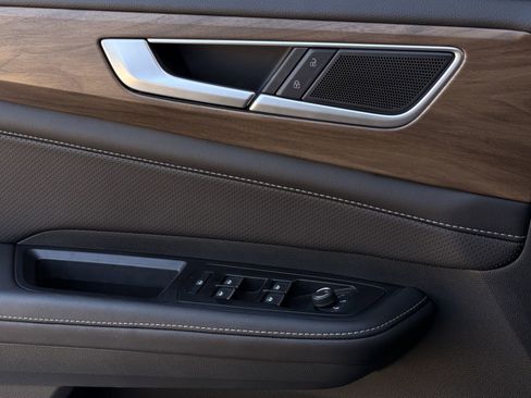 New 2025 Volkswagen Atlas SE image 18