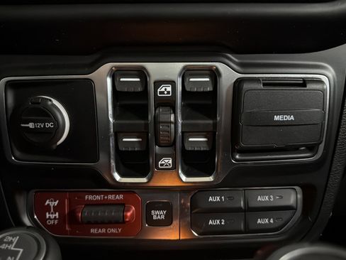 Used 2020 Jeep Wrangler Unlimited Rubicon image 25