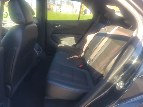 Used 2022 Chevrolet Equinox RS w/ Infotainment Package AWD/4WD image 28
