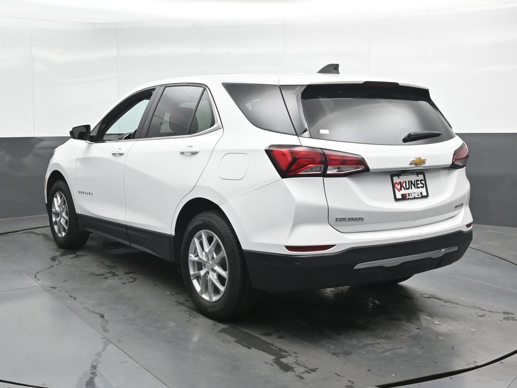 Used 2023 Chevrolet Equinox LT w/ Driver Convenience Package AWD/4WD image 9