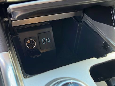 Certified 2021 Ford Explorer Limited w/ Hybrid Equipment Group 310A RWD image 19