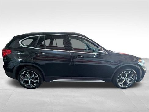 Used 2019 BMW X1 xDrive28i w/ Convenience Package AWD/4WD image 4