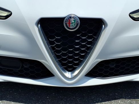 Used 2020 Alfa Romeo Giulia Ti w/ Active Blind Spot Package RWD image 14