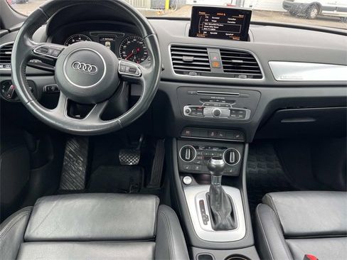 Used 2018 Audi Q3 2.0T Premium Plus w/ Premium Plus Package image 15