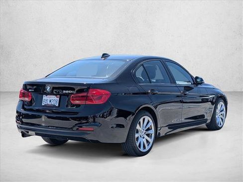 Used 2016 BMW 320i xDrive Sedan AWD/4WD image 5