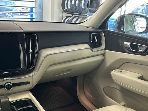 Certified 2023 Volvo XC60 B5 Plus w/ Climate Package image 25