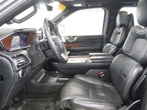 Used 2020 Lincoln Navigator L Reserve w/ Luxury Package image 8