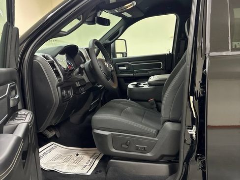 New 2026 RAM 2500 Big Horn AWD/4WD image 10