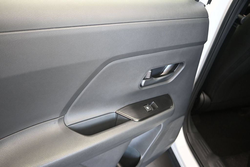 Used 2025 Nissan Kicks S AWD/4WD image 15