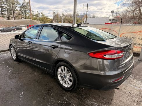 Used 2020 Ford Fusion SE image 13