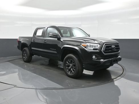 Certified 2023 Toyota Tacoma SR5 w/ Technology Package AWD/4WD image 1