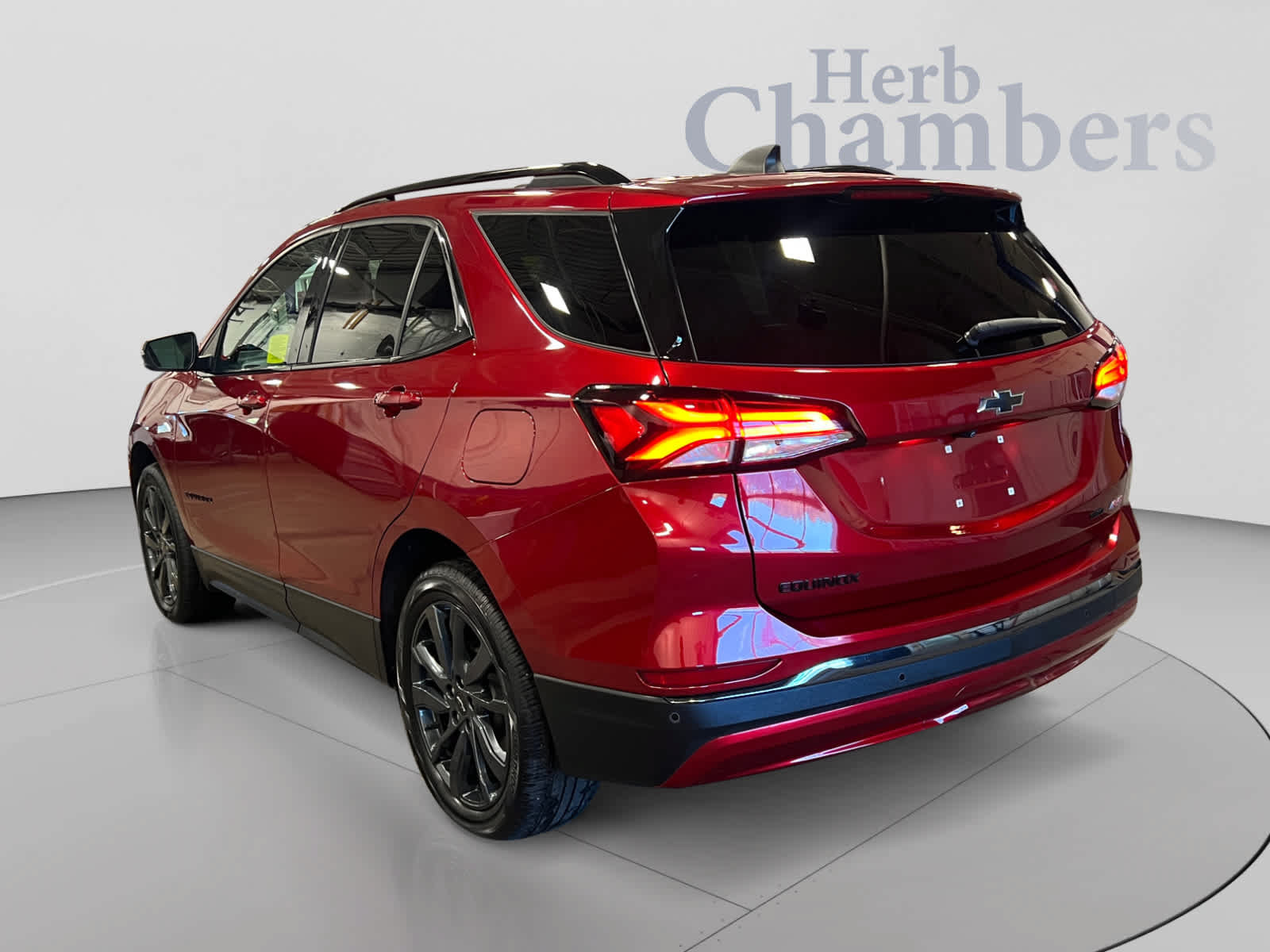 Used 2023 Chevrolet Equinox RS w/ RS Leather Package AWD/4WD image 3