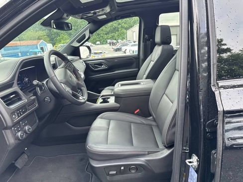 Used 2024 Chevrolet Tahoe RST w/ Luxury Package AWD/4WD image 10