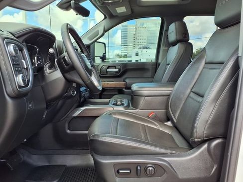 Used 2023 GMC Sierra 2500 Denali w/ Denali Ultimate Package AWD/4WD image 4