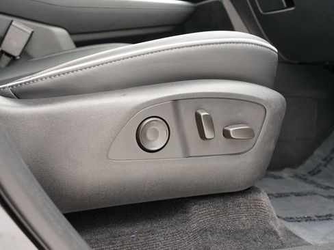 Used 2025 Buick Enclave Preferred image 30