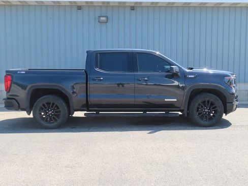 Used 2024 GMC Sierra 1500 Elevation w/ Preferred Package AWD/4WD image 3