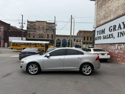 Used 2012 Volvo S60 T5 w/ Climate Pkg FWD image 5