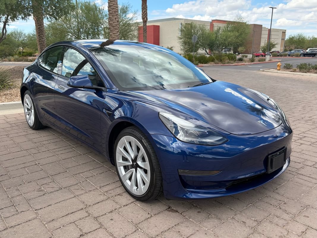Used 2023 Tesla Model 3 Standard Range RWD image 1