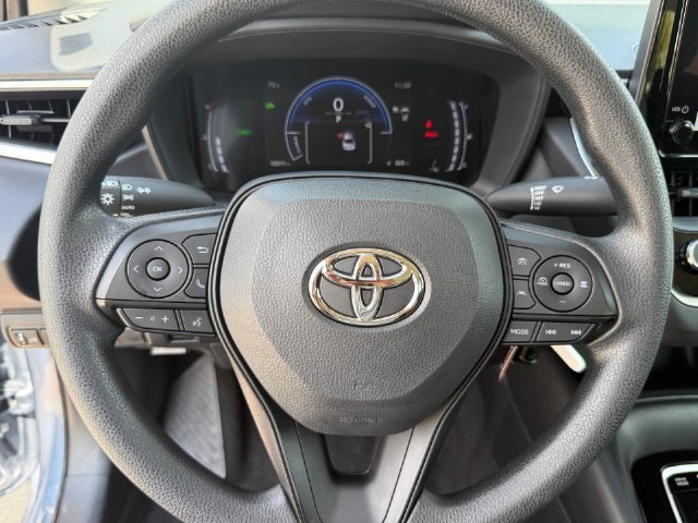 Used 2026 Toyota Corolla LE FWD image 15