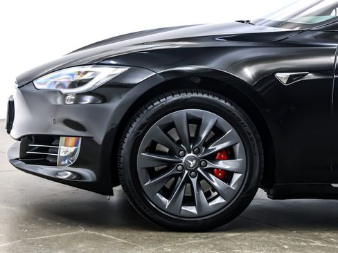 Used 2019 Tesla Model S Long Range image 10