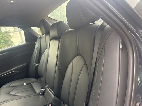 Used 2019 Toyota Avalon XLE image 13