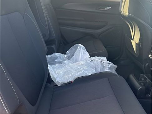 New 2025 Jeep Grand Cherokee L Laredo image 21