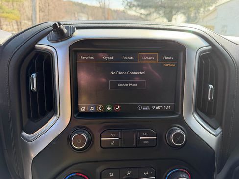 Used 2020 Chevrolet Silverado 2500 LTZ w/ LTZ Plus Package image 34