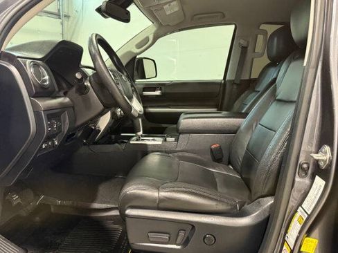 Used 2019 Toyota Tundra SR5 AWD/4WD image 17