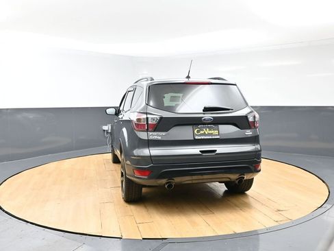 Used 2017 Ford Escape SE w/ Equipment Group 201A FWD image 8