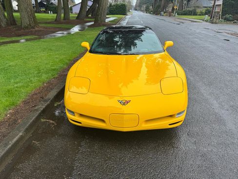 Used 2000 Chevrolet Corvette Coupe w/ Memory Pkg image 8