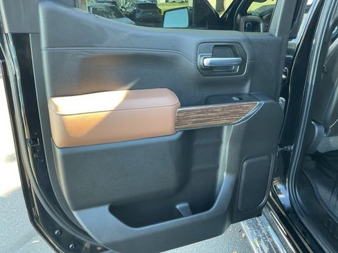 Used 2019 Chevrolet Silverado 1500 High Country w/ Technology Package image 27