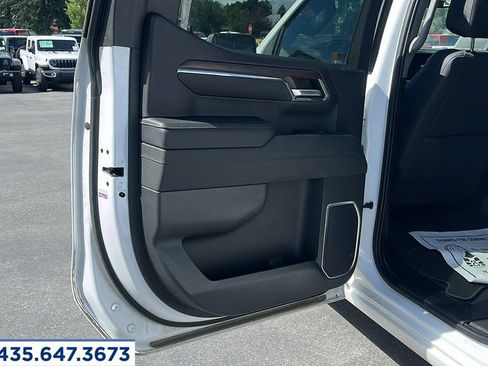 Used 2023 GMC Sierra 1500 SLT w/ SLT Convenience Package AWD/4WD image 18