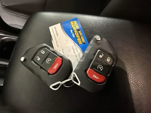 Used 2023 Jeep Wrangler Unlimited w/ Cold Weather Group AWD/4WD image 20