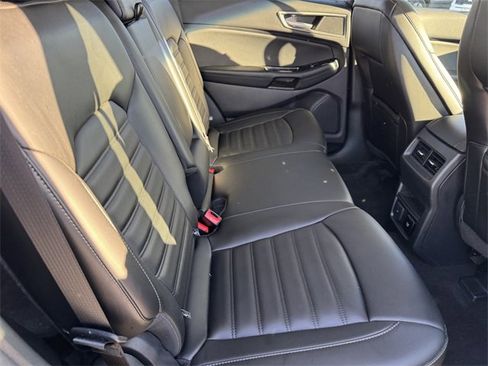 Used 2020 Ford Edge SEL w/ Convenience Package image 7