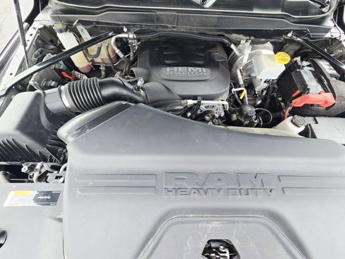Used 2024 RAM 2500 Tradesman w/ Chrome Appearance Group image 21