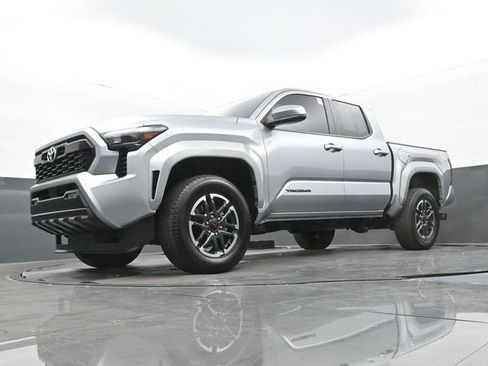 Used 2025 Toyota Tacoma TRD Sport RWD image 27